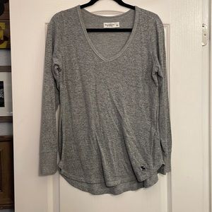 Abercrombie & Fitch Gray Sweater